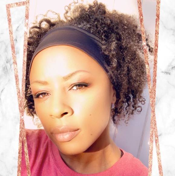 Poshmark profile picture for @kamila